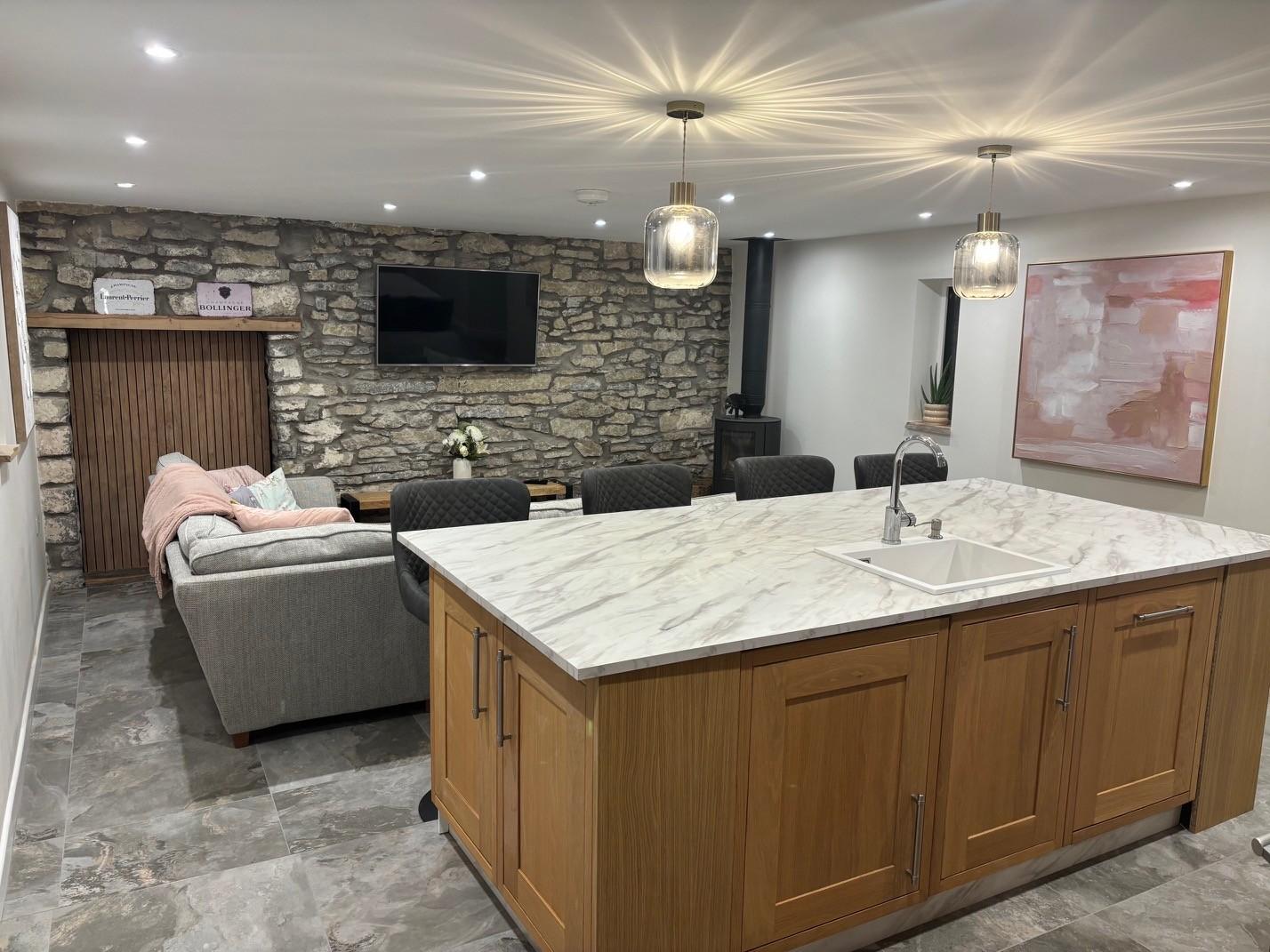 Kitchen & living